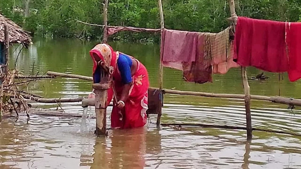 Bangladesh: Urgent Aid Needed as Cyclone Remal Ravages Southern Bangladesh